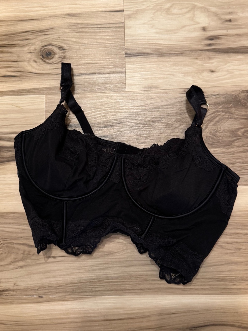 Lace-Trim Scalloped Hem Black Longline Unlined Underwire Bra Sofia Vergara 42C